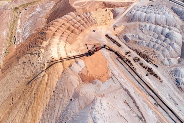 Shanxi transfers $3.5B bauxite mine rights, bolstering aluminium chain