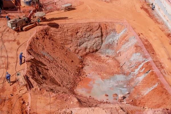 Q1 2025 bauxite imports Up 30 per cent Y-o-Y, Guinea sets new monthly record in March