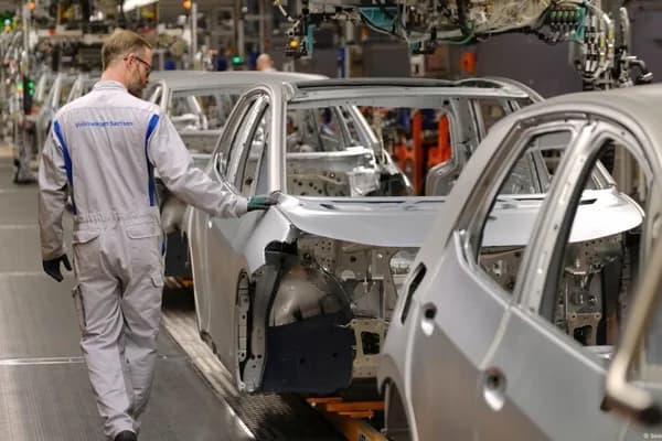 German industrial sector shows no recovery signs, Q4 at risk: ING