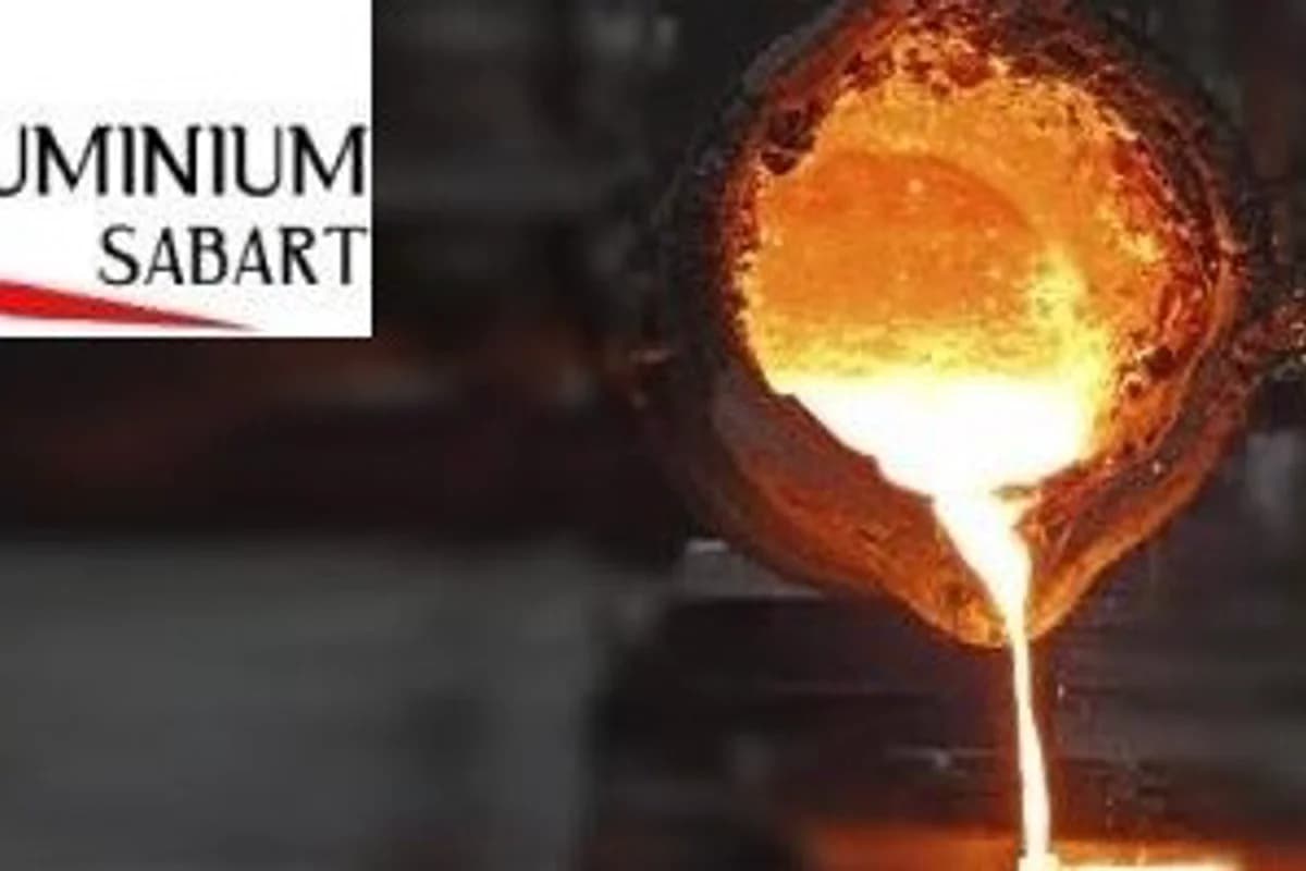 Aluminium Sabart intends to axe 9 jobs, employees show protest at Tarascon-sur-Ariège in France