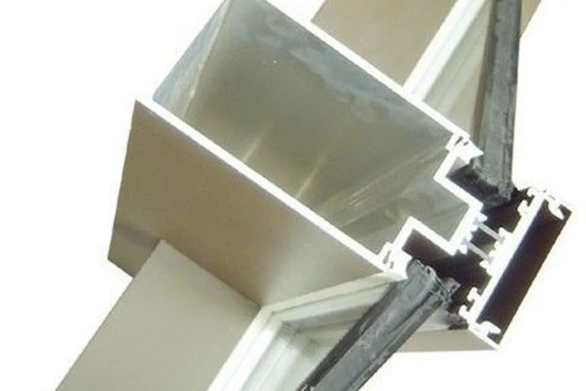 Court of Appeals rules that curtain wall units are subject to import duties on Chinese extrusion
