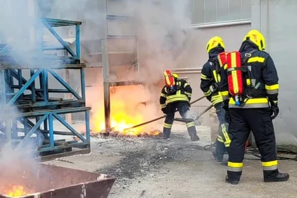 Fire at Tennessee Aluminum facility - magnesium-laden slag pile to blame?