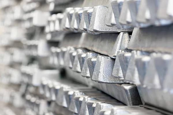 SHFE aluminium fluctuated in the morning session, with differences in trading volumes across regions reflected