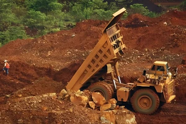 Advertisement of mining benefits in dailies causes stir: Vedanta linked to the endeavour?