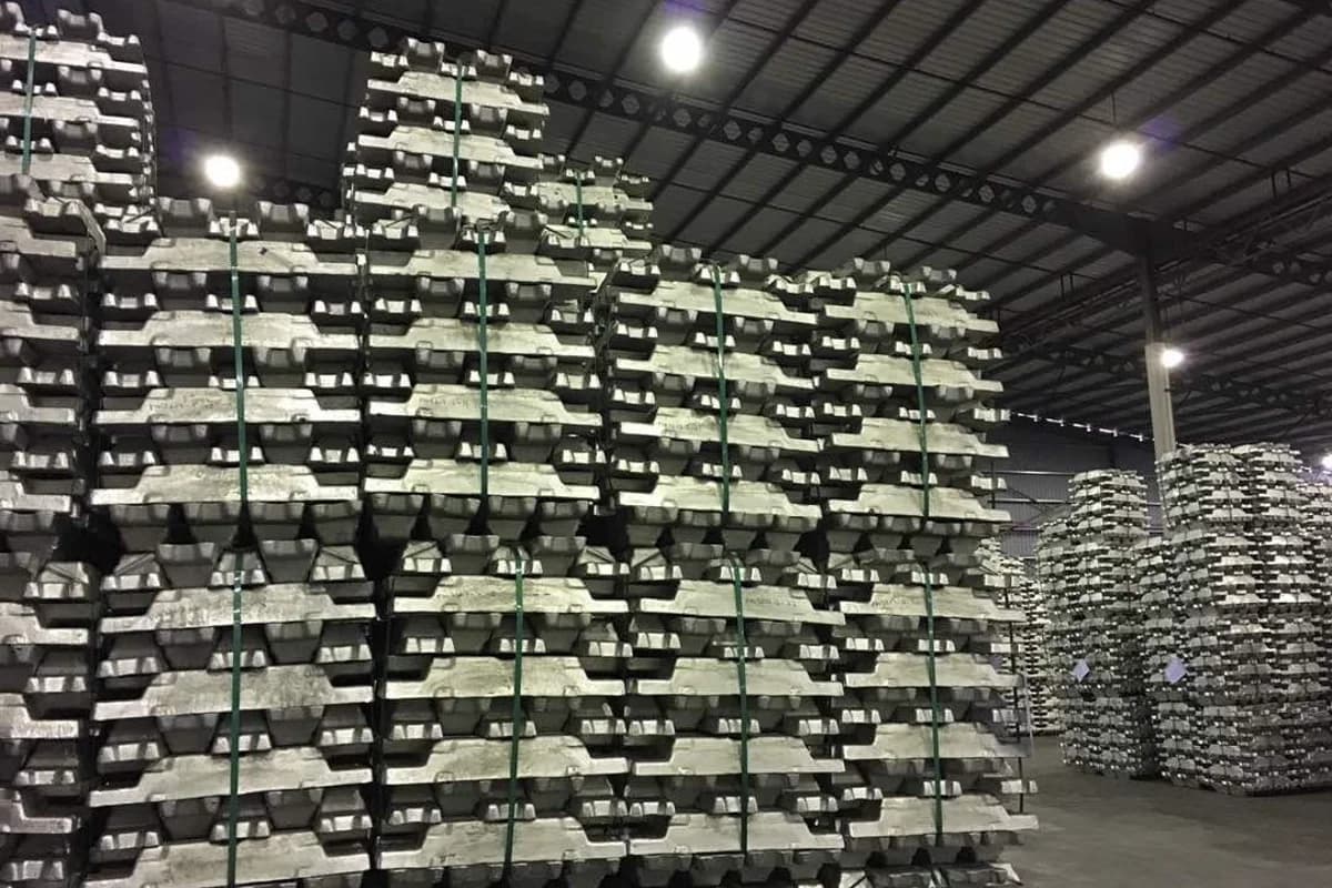 Hindalco & Vedanta’s aluminium ingot prices close this week 1 per cent lower, partly offset by today’s raise