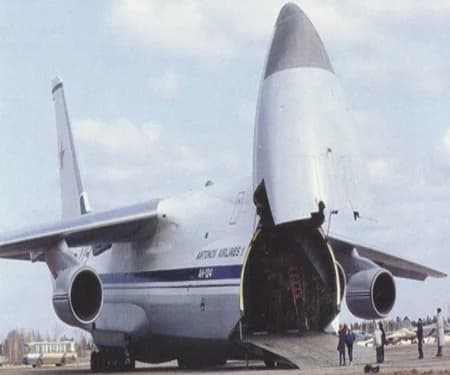 Worldwide Air/Sea/Land-Freight Management Service