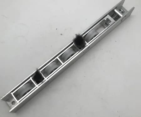 Heavy Duty Aluminium Roller Sliding Four Door Wheels with Fur
