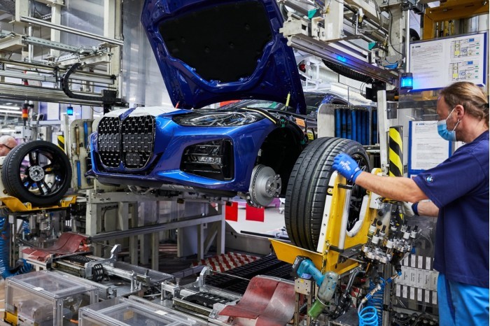BMW 4 series coupe production beigins in Germany