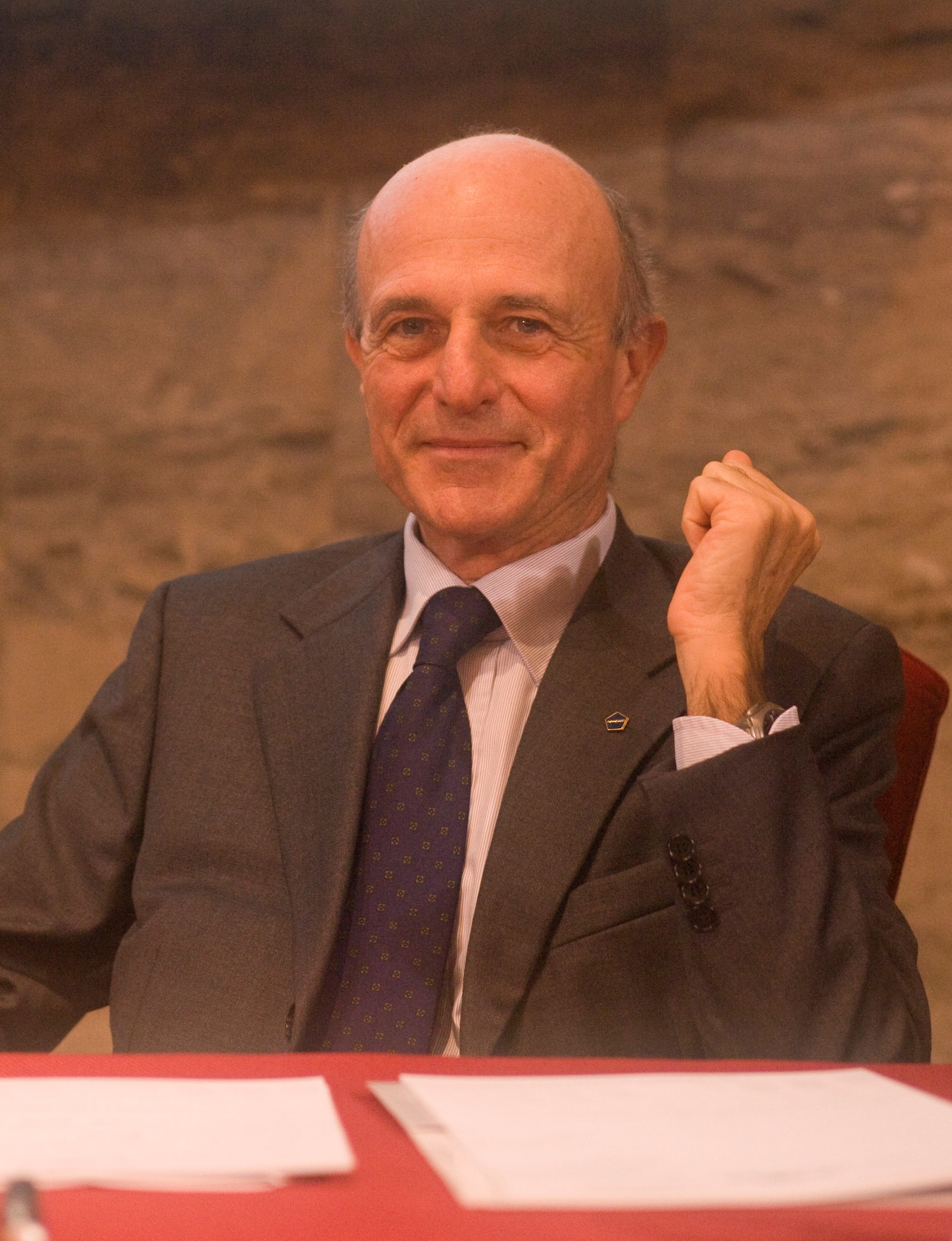 Piero Starita was elected Amafond Honorary President.