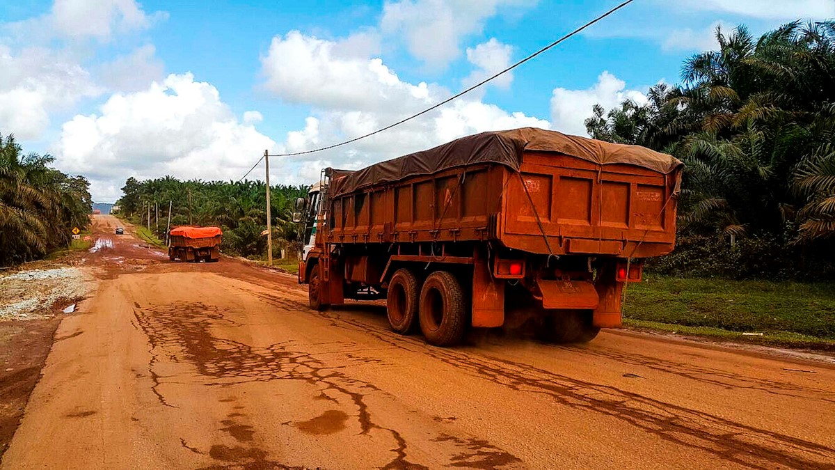 Karnataka state chief secretary directs to take action against illegal transportation of red bauxite