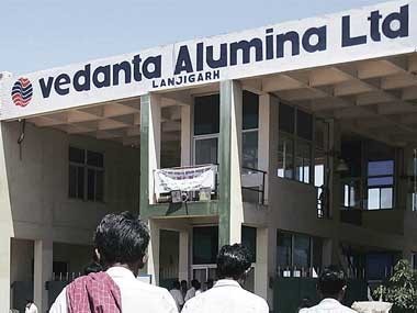 Vedanta Lanjigarh alumina refinery distributing solar lights to every household under its ‘Energy Conservation Project’