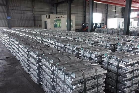 A00 aluminium ingot price jumps by RMB210/t after three days of decline in a row; Alumina spot price settles RMB9/t higher