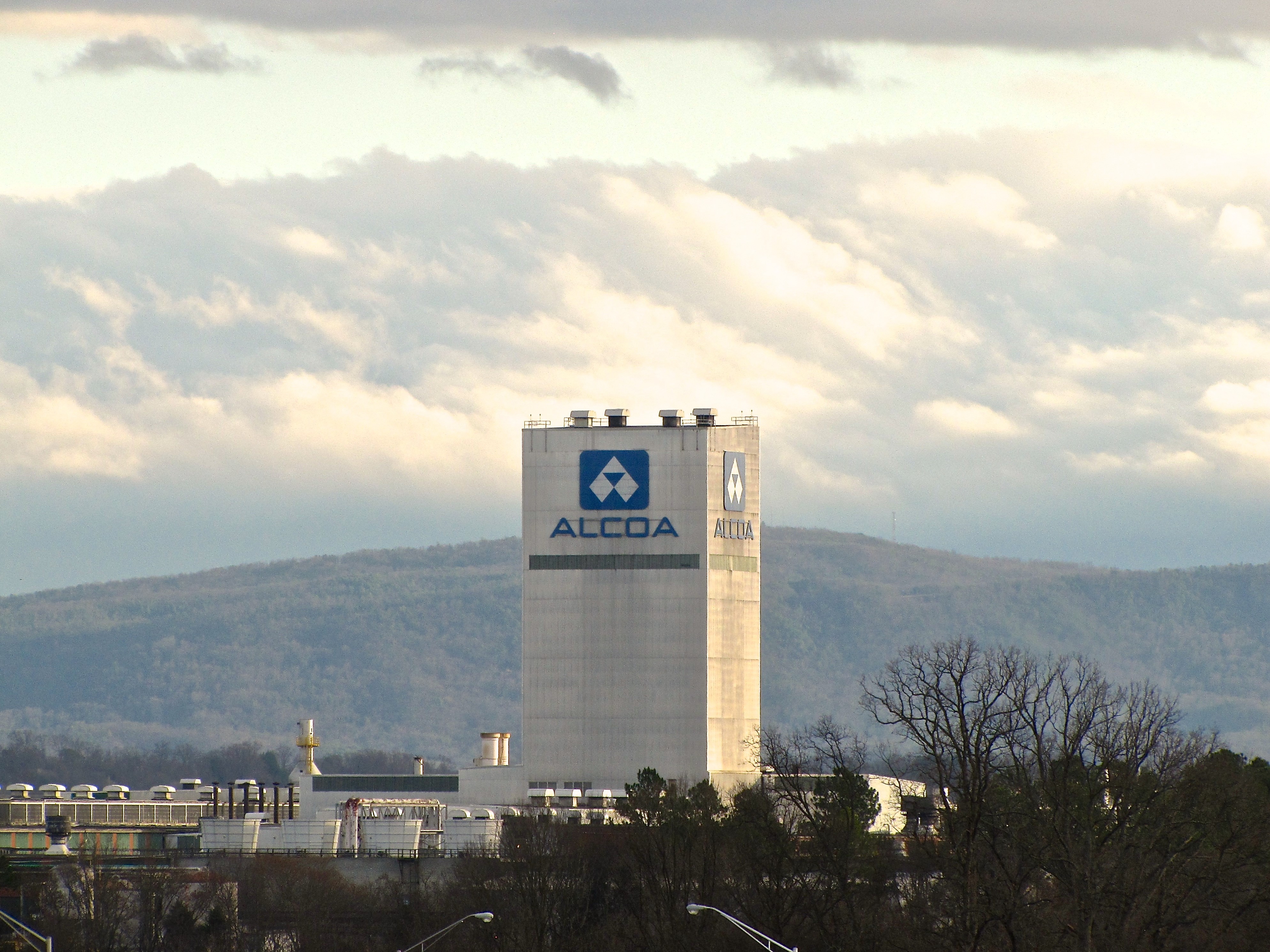 Alcoa’s full-year revenue in 2020 stands 11% down Y-o-Y despite improved third-party aluminium shipments