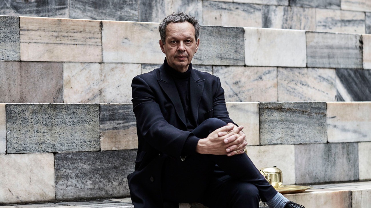 Self-taught British designer Tom Dixon launches ‘HYDRO Chair’ 