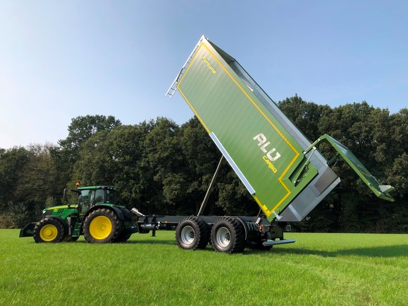 Fortuna new tandem dump truck made of aluminium