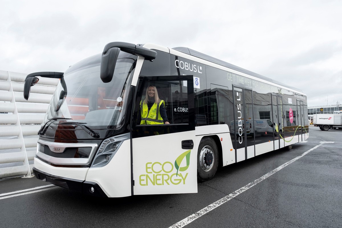 Glasgow Airport trials zero-emission bus 