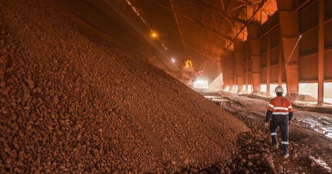 Olmedo bauxite workers manifest for another protest