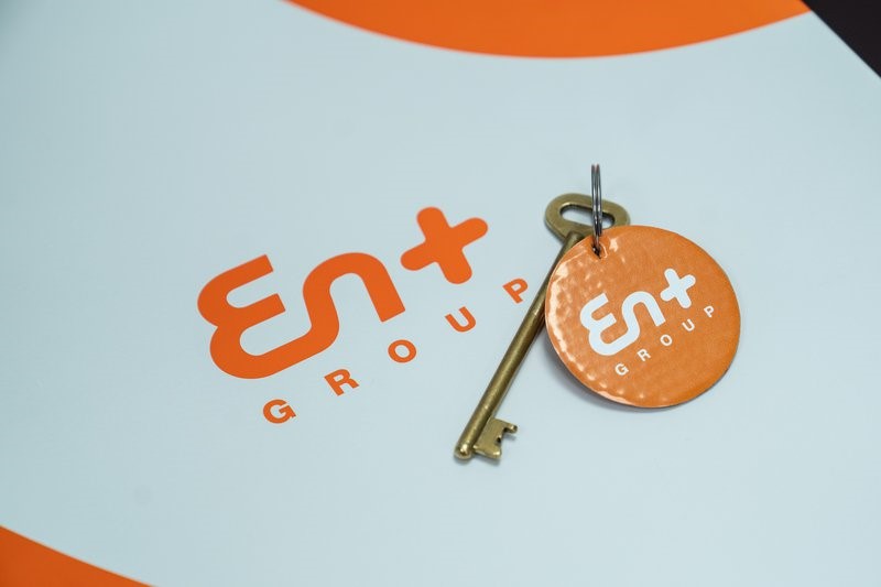 En+ Group envisage carving out its global business