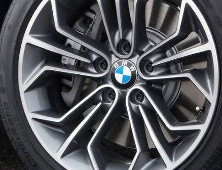 BMW to include aluminium cast wheels made from green energy