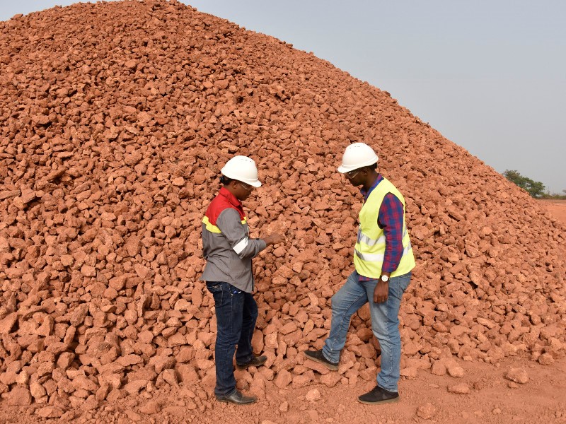 Bauxite exports to China unleashes new high in Q1'22, imports up by 15.
