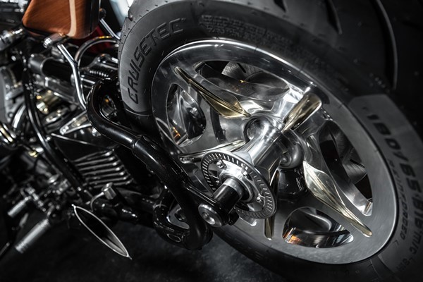 BMW R18 Magnifica with customized aluminium wheels debuts at Top Marques Monaco