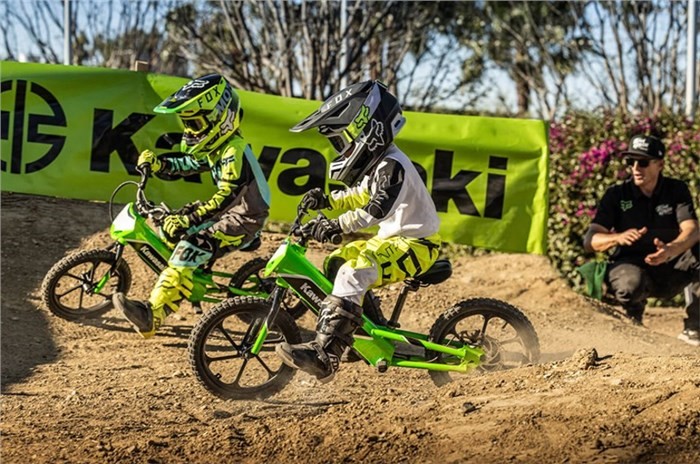 Kawasaki reveals all-electric vehicle Elektrode featuring aluminium frame, Alcircle News