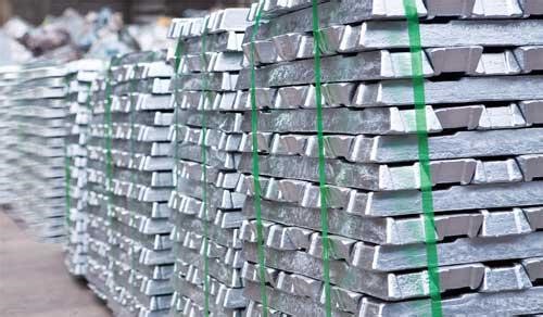 Primary aluminium inventories in China decline to a new low this year at 571,000 tonnes: SMM