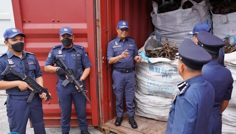 RMC stops export of over 158 kg of scrap metals to China pretending to be aluminium flakes 