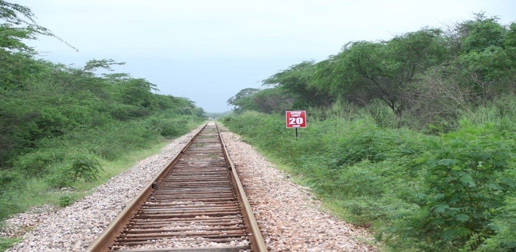 Bauxite train derailment in St Ann, Jamaica kills two