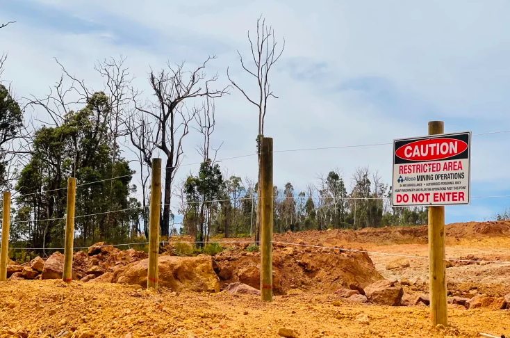 Jarrah woodlands get a temporary relief after Alcoa abandons its bauxite export plan