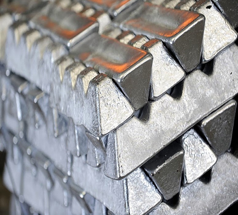 China’s A00 aluminium ingot price opens the week with a fall of RMB150/t; Australian alumina price drops to US$369/t