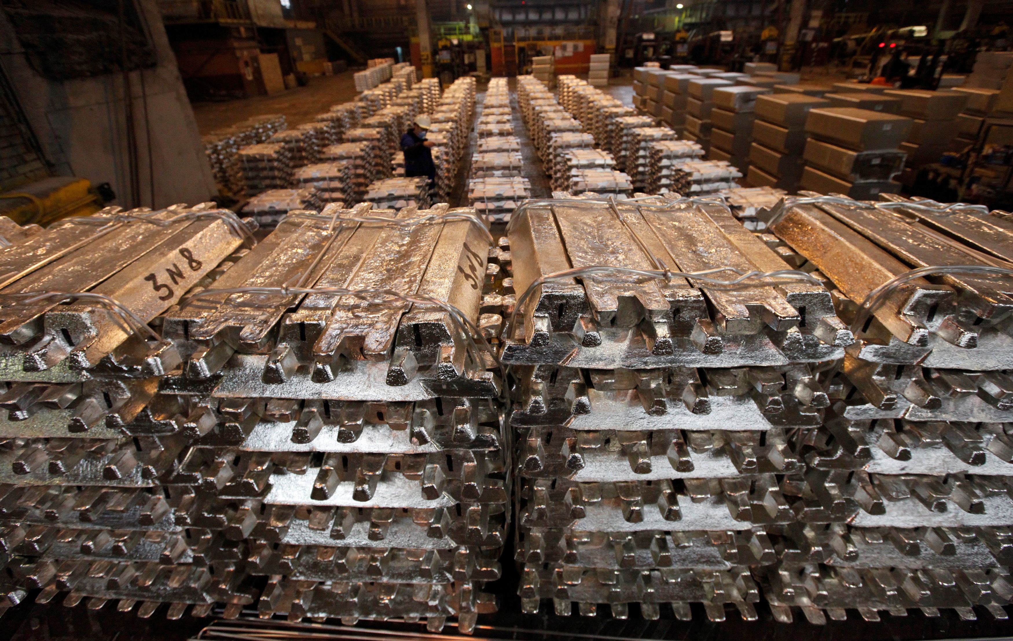 China’s aluminium ingot inventories record slower weekly decline settling at 1.09 million tonnes on March 30