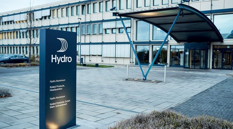 Hydro and Mercedes-Benz test first low-carbon aluminium car parts with 70% less CO2