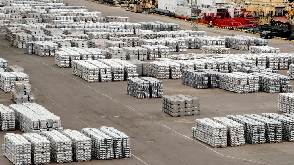 A00 aluminium price in China drops RMB50/t today, up 2.77% M-o-M; Alumina spot price loses RMB3/t