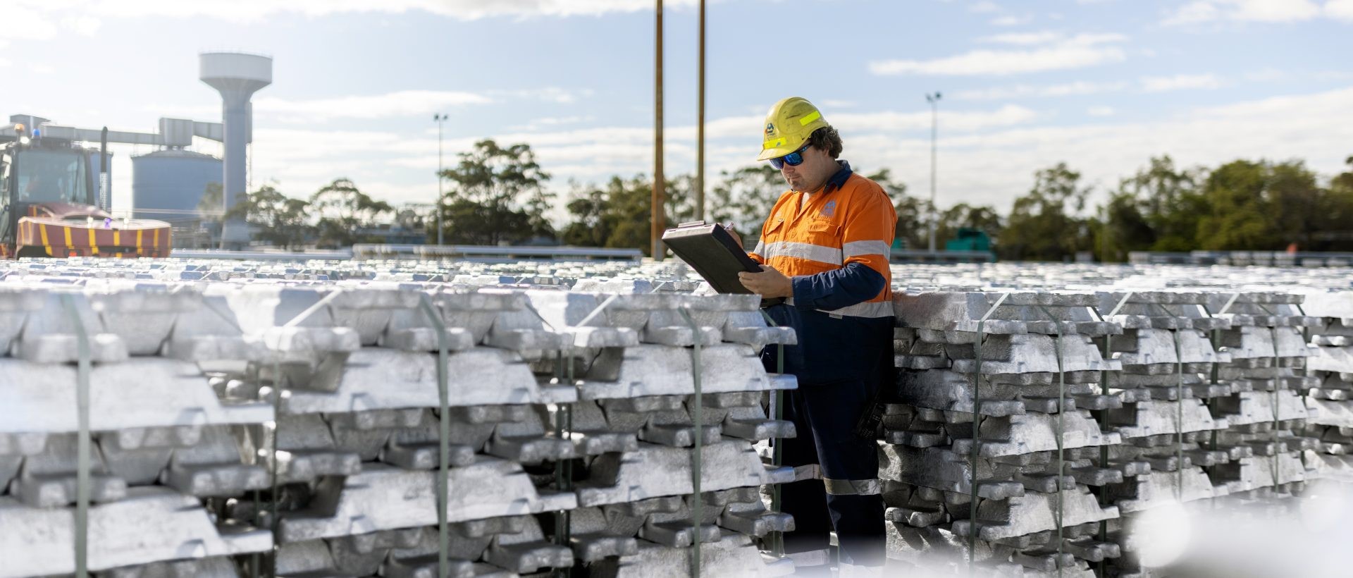 China’s A00 aluminium ingot price drops by RMB40/t to RMB18,280/t; Australian alumina FOB price falls to US$328/t