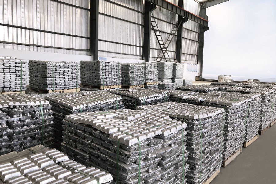 China’s A00 aluminium price marks four days of steep fall losing RMB70/t today; Alumina price sheds RMB2/t