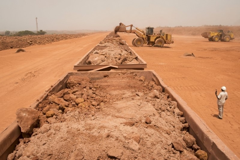 Ashapura Minechem receives record orders for bauxite and iron ore from Chinese companies