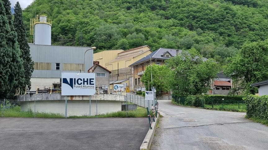 niche alumina