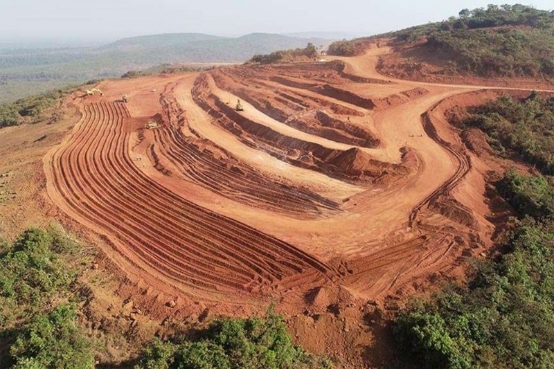 Coup, bauxite, and iron ore The unusual international dynamics in
