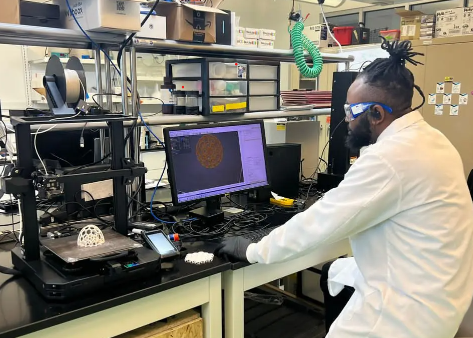 Nigerian Scientist revolutionises nanomaterials research for environmental sustainability