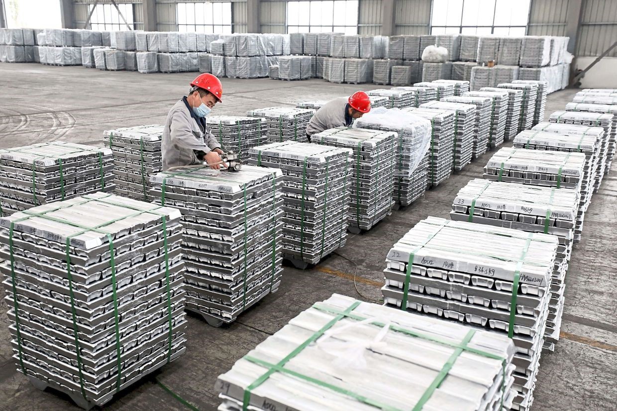 China s SMM A00 aluminium ingot price earns RMB40 t today down 1