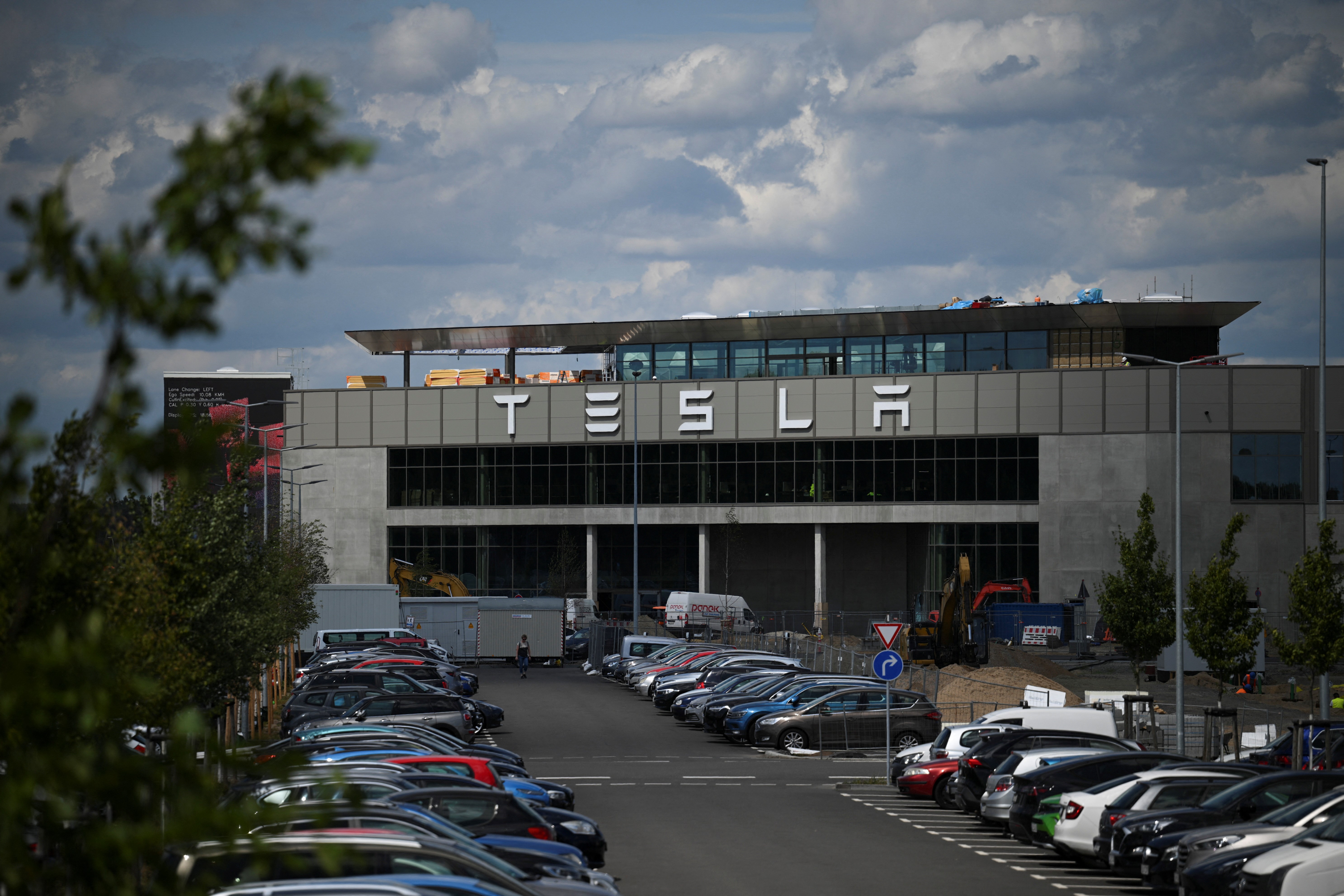 Navigating troubled waters: Red Sea disruption causes production halt at Tesla's Berlin Gigafactory