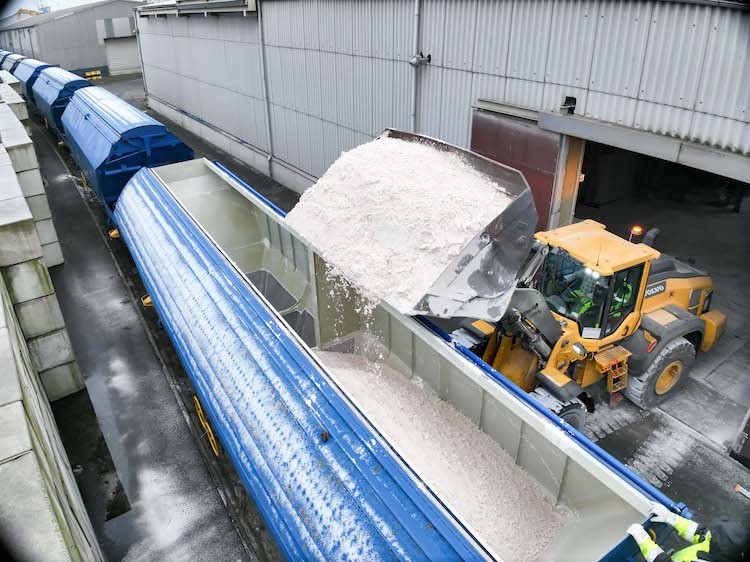Rhenus Weserport expands its railroad facility for seamless transportation of aluminium hydroxide