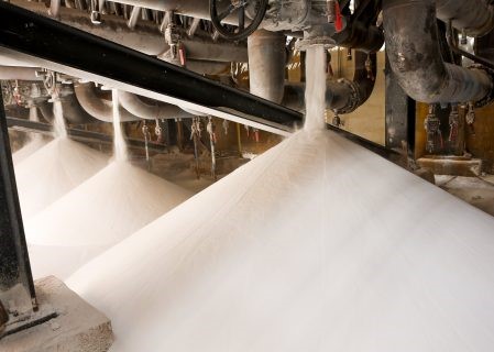 2023 world alumina production displays a Y-o-Y drop despite the bounce back in H2 
