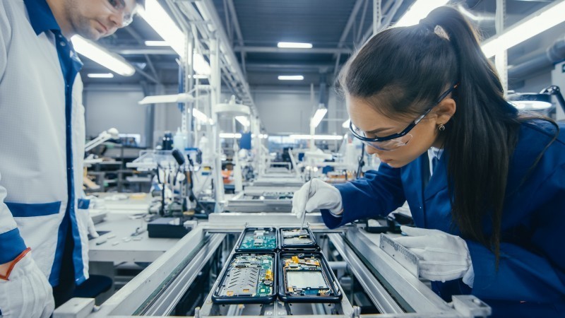 Italian industrial production rebounds in December, alleviating concerns
