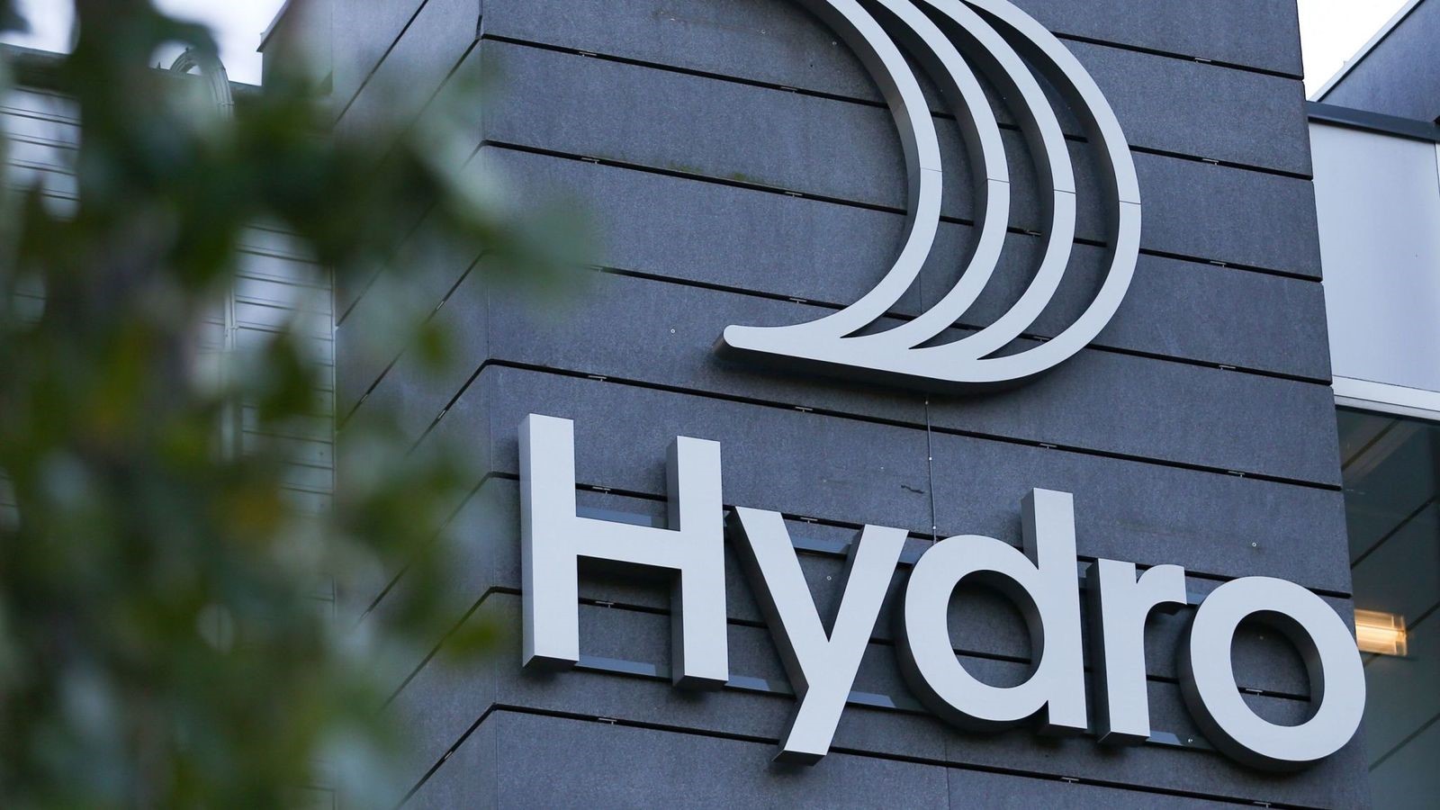 Norsk Hydro rings the warning bell for European aluminium amidst construction slump