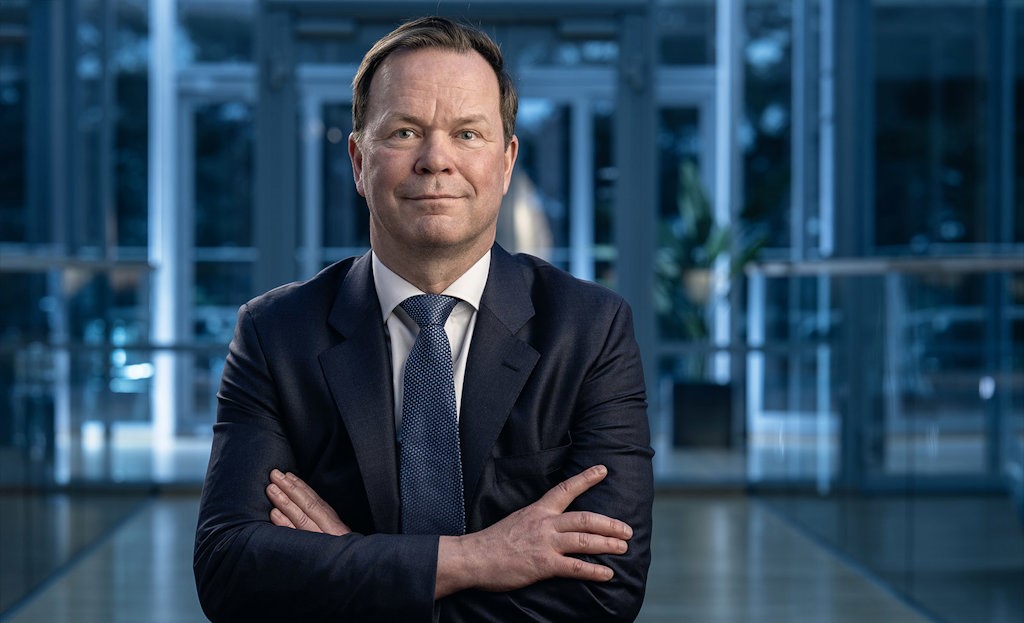 Eivind Kallevik succeeds Hilde Merete Aasheim as the new President and CEO of Hydro 
