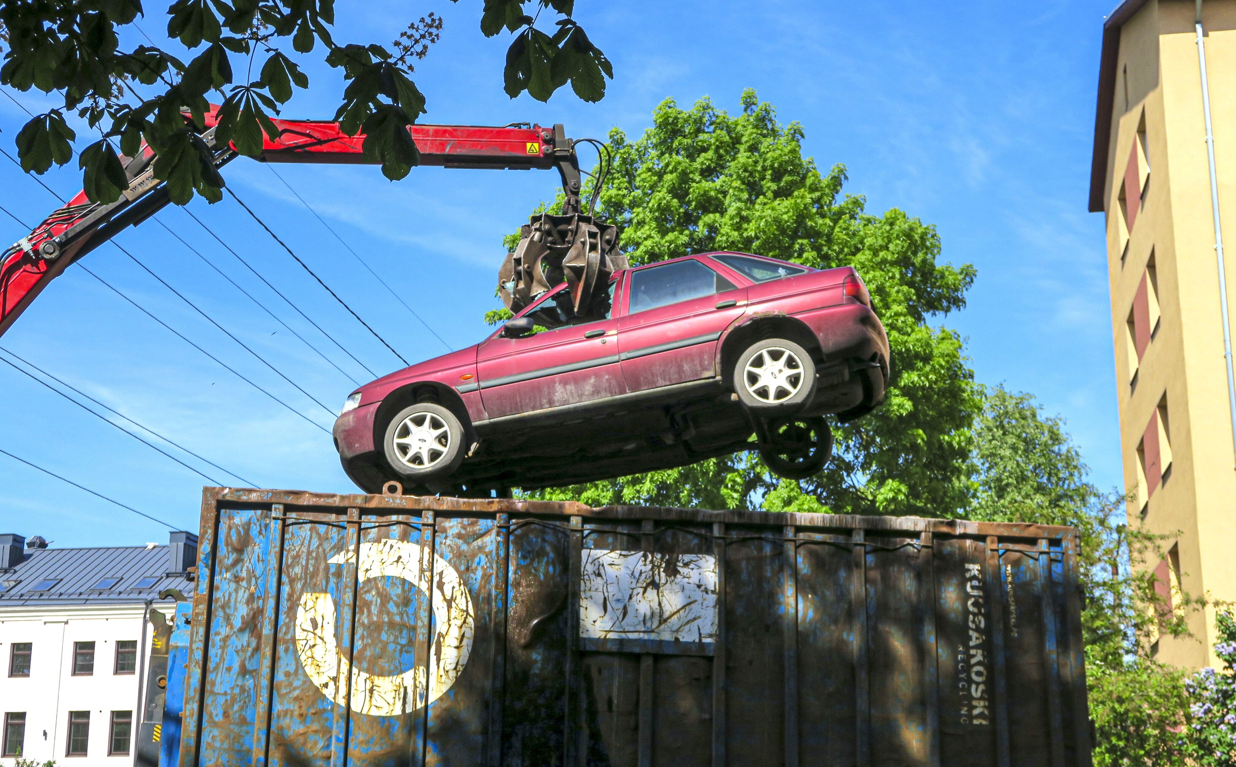 Tax relief for scrapped cars: Will Estonia's new law ease burden on owners?