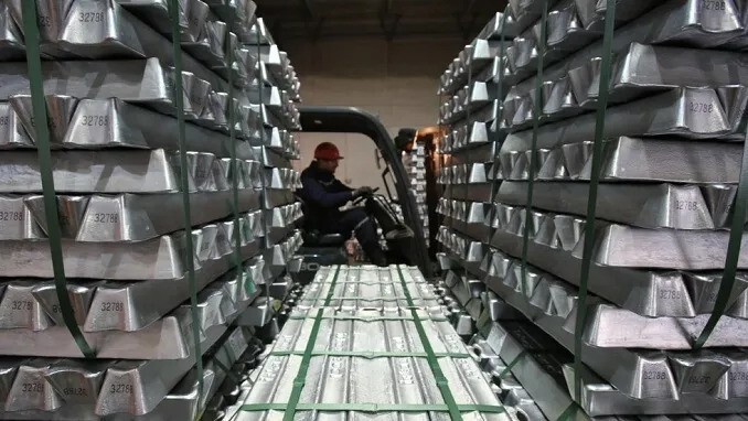 Swiss-based commodity trader Trafigura delivers 400,000 of aluminium to LME