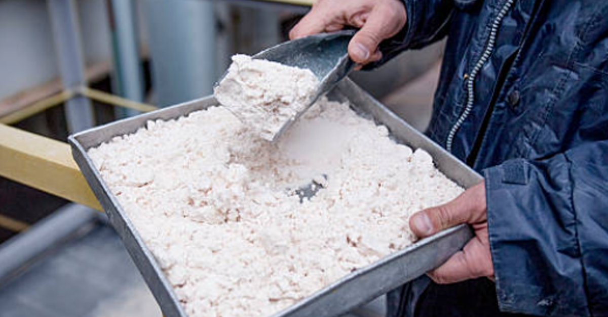 SMM alumina price surges by RMB 119/t M-o-M, while the A00 aluminium ingot price decreases by RMB 260/t today